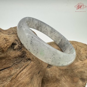 【肌容雪】天然緬甸A貨高冰烏雞翡翠平安鐲 編號412(鐲圍55.4mm#17.5號)