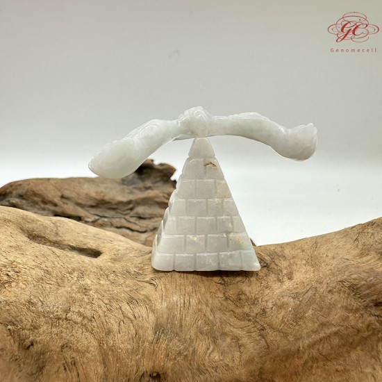 【肌容雪】天然緬甸A貨飄花翡翠老鷹金字塔擺件 編號477