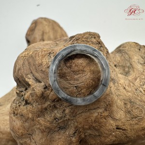 【肌容雪】天然緬甸A貨冰烏雞翡翠戒圈 編號510(戒圍17.6mm#13號) 【肌容雪】天然緬甸A貨冰烏雞翡翠戒圈 編號510(戒圍17.6mm#13號)