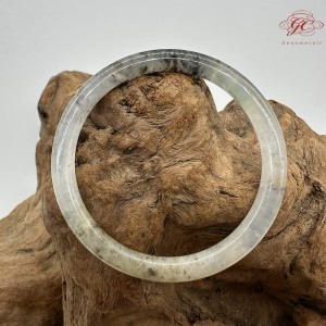 【肌容雪】天然緬甸A貨烏雞翡翠美人條手鐲 編號692(鐲圍54.3mm#17號)