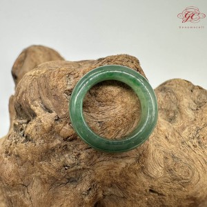 【肌容雪】天然緬甸A貨綠翡翠飄花戒圈 編號782(戒圍17.2mm#10號)