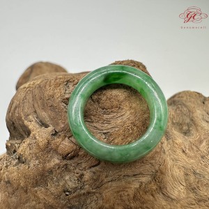 【肌容雪】天然緬甸A貨綠翡翠飄花戒圈 編號792(戒圍16.1mm#10號)