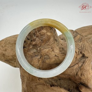 【肌容雪】天然緬甸A貨冰皇家綠翡翠平安鐲 編號917(鐲圍54.8mm#17號)