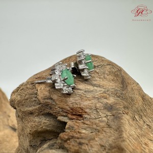 【肌容雪】天然緬甸A貨翡翠蛋面鑲鑽耳針 編號982