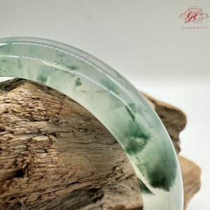【肌容雪】天然非洲翠-冰雪飄花翠鐲 編號F01(鐲圍55.7mm#17.5號)