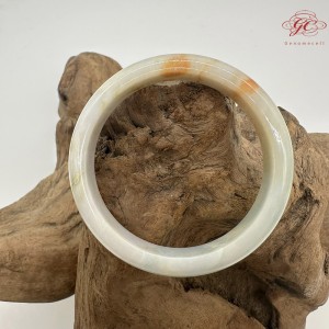 【肌容雪】天然美石淡黃青綠晨曦薄霧胖圓條平安鐲 編號B210(鐲圍57.3mm#18號)附收納盒