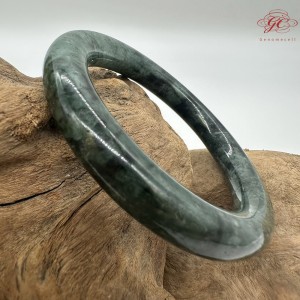 【肌容雪】天然美石深山墨翠圓條手鐲 編號B211(鐲圍56.8mm#18號)附收納盒