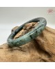 【肌容雪】天然美石深山墨翠圓條手鐲 編號B211(鐲圍56.8mm#18號)附收納盒 【肌容雪】天然美石深山墨翠圓條手鐲 編號B211(鐲圍56.8mm#18號)附收納盒