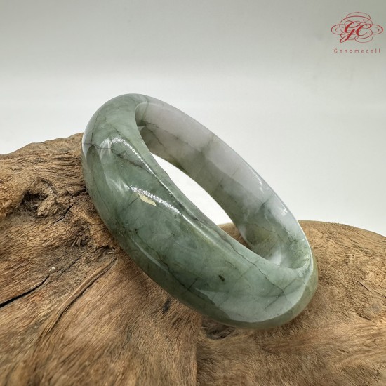 【肌容雪】天然美石糯種綠飄花平安鐲 編號B226(鐲圍50.2mm#16號) 【肌容雪】天然美石糯種綠飄花平安鐲 編號B226(鐲圍50.2mm#16號)