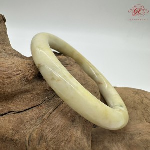 【肌容雪】天然美石滿黃灑金圓條手鐲 編號B230(鐲圍57.6mm#18號)