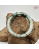 【肌容雪】天然美石綠飄花平安鐲 編號B239(鐲圍57.9mm#18號) 【肌容雪】天然美石綠飄花平安鐲 編號B239(鐲圍57.9mm#18號)