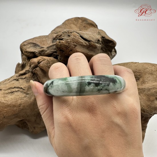 【肌容雪】天然美石綠飄花平安鐲 編號B239(鐲圍57.9mm#18號) 【肌容雪】天然美石綠飄花平安鐲 編號B239(鐲圍57.9mm#18號)