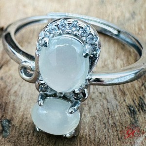 【肌容雪】天然緬甸翡翠A貨貓咪造型戒指附錦盒 編號992(戒圍17.2mm #12號)