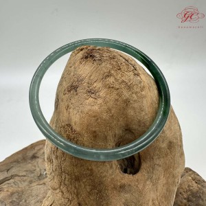 【肌容雪】緬甸翡翠天然A貨手鐲附錦盒 編號999(鐲寬61.6mm #19.5號)