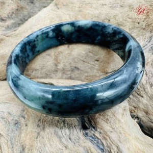 【肌容雪】岫玉手鐲 編號B179(鐲圍55.4mm #17.5號)