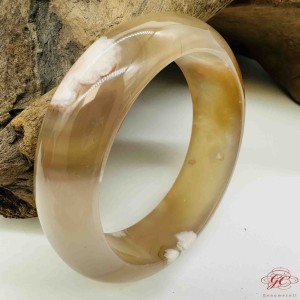 【肌容雪】焦糖色櫻花瑪瑙手鐲 編號B198(鐲圍56.2mm #17.5號)