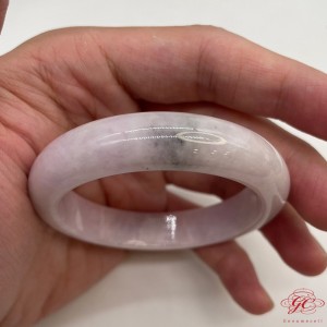 【肌容雪】天然緬甸A貨 粉春烏雞翡翠手鐲 編號48 (鐲寬 55.4mm #18號)