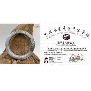 【肌容雪】天然緬甸A貨白底飄烏雞花翡翠特色手鐲 編號148 (鐲寬 53.8mm #17.5號)