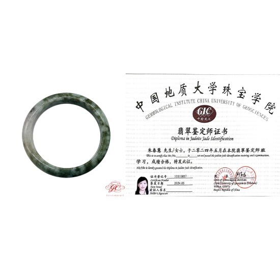 【肌容雪】天然緬甸A貨綠飄花翡翠手鐲 編號161 (鐲寬55mm #17.5號) 【肌容雪】天然緬甸A貨綠飄花翡翠手鐲 編號161 (鐲寬55mm #17.5號)