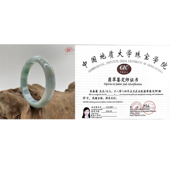 【肌容雪】天然緬甸A貨白底青翡翠手鐲 編號192 (鐲寬 57.4mm #18.5號) 【肌容雪】天然緬甸A貨白底青翡翠手鐲 編號192 (鐲寬 57.4mm #18.5號)