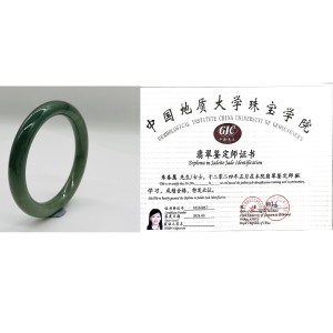 【肌容雪】天然緬甸湖水綠翡翠圓條美人手鐲A貨 編號49 (鐲寬55mm #17.5號)