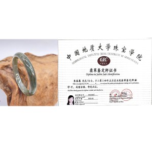  【肌容雪】天然緬甸A貨湖水綠飄花翡翠特色手鐲 編號52 (鐲寬 56.0mm #18號)
