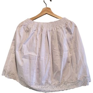 二手奢侈品MiuMiu白色荷葉邊蕾絲短裙 (9.9新,腰72臀140長52)-編號S241