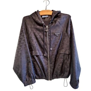 二手奢侈品Prada 普拉達幾何圖案再生尼龍連帽防曬外套 (9.9新,肩46胸58長50)-編號S281
