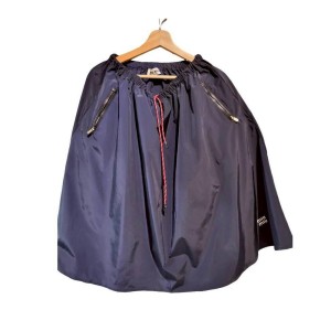 二手奢侈品Miu Miu 品牌的藍色技術布料短裙 (9.9新,腰68臀160長67  有彈性100% 回收聚酯纖維)-編號S294