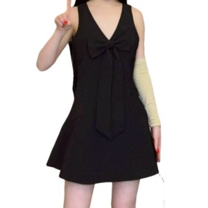 二手奢侈品Miu Miu 經典設計風格上衣 (9.9新,L碼胸86長76)-編號S357