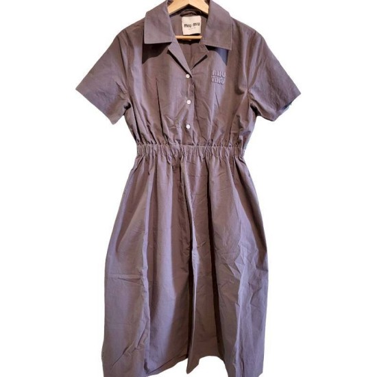 二手奢侈品Miu Miu 襯衫式連身裙 (9.9新,肩42胸96長125（含腰帶))-編號S383