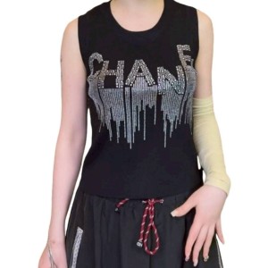 二手奢侈品香奈兒CHANEL 水晶流蘇設計CHANEL字樣黑色上衣 (9.9新,肩38胸90長47)-編號S408