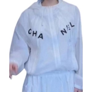 【二手精品9.9新】 Chanel（香奈兒）白色網紗連帽防風外套(肩42胸60長56袖長60)編號S537