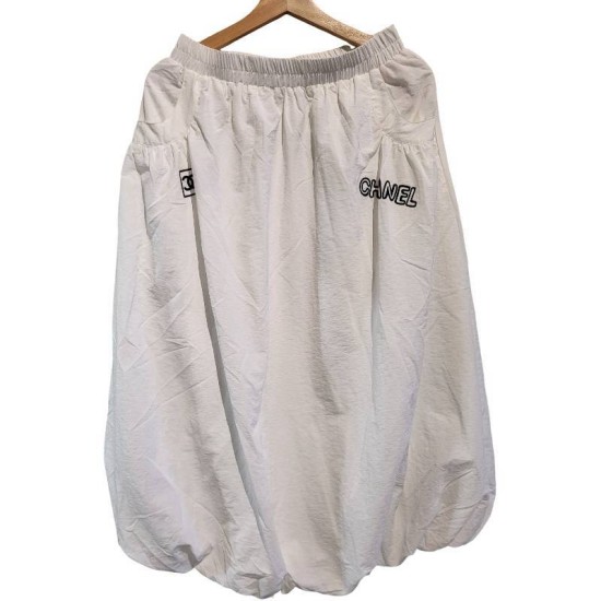 【二手精品9.9新】 CHANEL（香奈兒） 復古運動風白色燈籠裙褲／氣球裙(腰36(彈性)臀70長83)編號S553