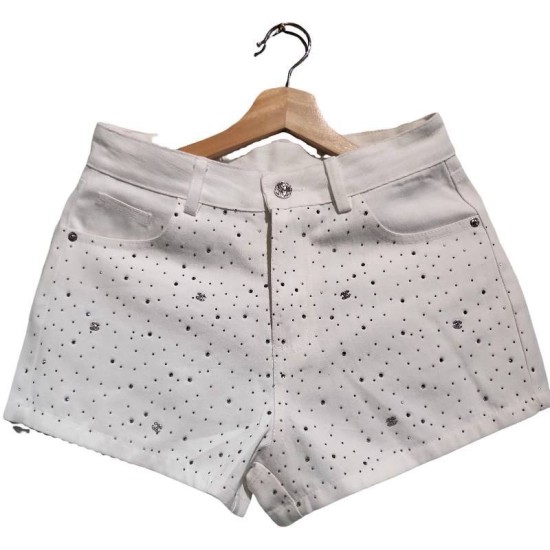 【二手精品9.9新】 香奈兒（Chanel）風格的水鑽裝飾白色牛仔短褲(腰36臀48長31)編號S556