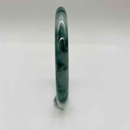 【肌容雪】天然緬甸冰飄花翡翠手鐲A貨 編號200(鐲寬54. 1mm 附錦盒附鑑定證書) 【肌容雪】天然緬甸冰飄花翡翠手鐲A貨 編號200(鐲寬54. 1mm 附錦盒附鑑定證書)