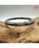 【肌容雪】天然緬甸A貨冰烏雞翡翠美人條手鐲 編號528(鐲圍57.7mm#18號)