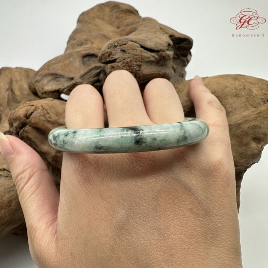 【肌容雪】天然緬甸A貨翡翠綠飄花圓條手鐲 編號533(鐲圍54.2mm#17號)