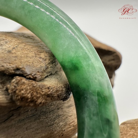 【肌容雪】天然緬甸A貨滿綠飄花翡翠圓條手鐲 編號537(鐲圍55.4mm#17.5號)
