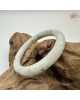 【肌容雪】天然緬甸A貨翡翠綠飄花圓條手鐲 編號556(鐲圍56.1mm#17.5號)