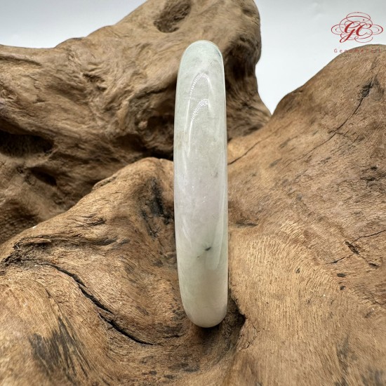 【肌容雪】天然緬甸A貨翡翠綠飄花圓條手鐲 編號556(鐲圍56.1mm#17.5號)