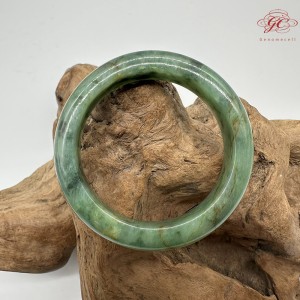 【肌容雪】天然緬甸A貨綠花翡翠正圈手鐲 編號586(鐲圍57.6mm#18號)