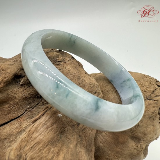 【肌容雪】天然緬甸A貨飄藍花翡翠正圈手鐲 編號592(鐲圍55.7mm#17.5號)