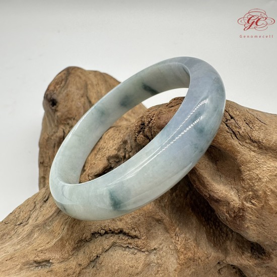 【肌容雪】天然緬甸A貨飄藍花翡翠正圈手鐲 編號592(鐲圍55.7mm#17.5號)