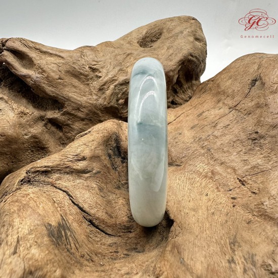 【肌容雪】天然緬甸A貨飄藍花翡翠正圈手鐲 編號592(鐲圍55.7mm#17.5號)