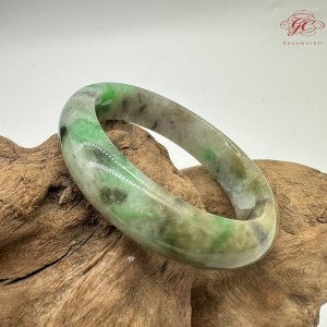 【肌容雪】天然緬甸A貨皇家綠烏雞翡翠正圈手鐲 編號593(鐲圍55.4mm#17.5號)