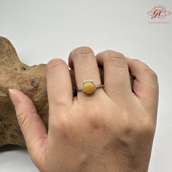 【肌容雪】天然緬甸A貨黃翡翠蛋面戒指 編號598(戒圍17.7mm#12號)