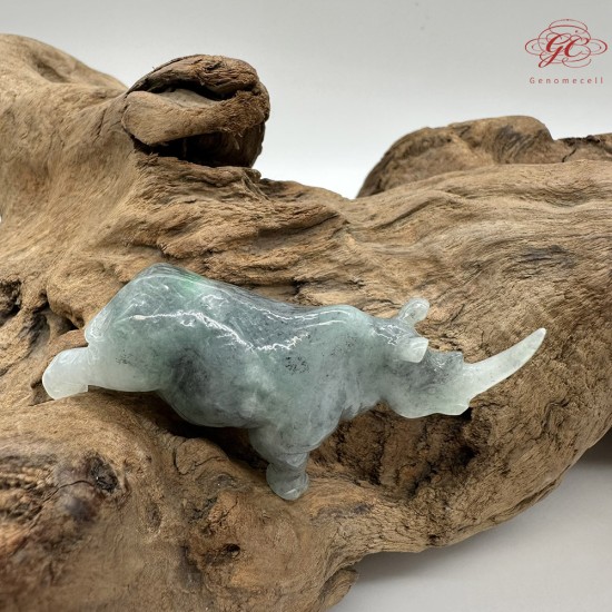 【肌容雪】天然緬甸A貨藍水翡翠飄綠花犀牛造型擺件 編號616