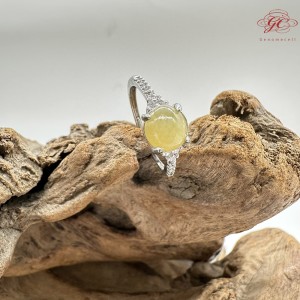 【肌容雪】天然緬甸A貨翡翠蜜蠟黃可調解戒指 編號1015(戒圍18.8mm#15號)