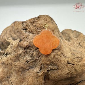 【肌容雪】天然緬甸A貨紅翡翠四葉草造型吊墜 編號1036